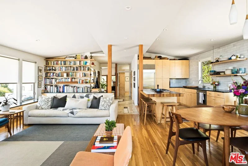 8909 Appian Way, Los Angeles, CA 90046