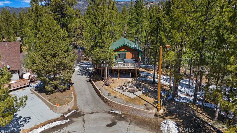 42422 Tioga Drive, Big Bear Lake, CA 92315