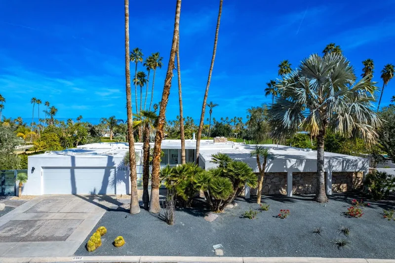 2262 S Yosemite Drive, Palm Springs, CA 92264