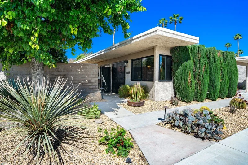 1854 E Chia Road, Palm Springs, CA 92262