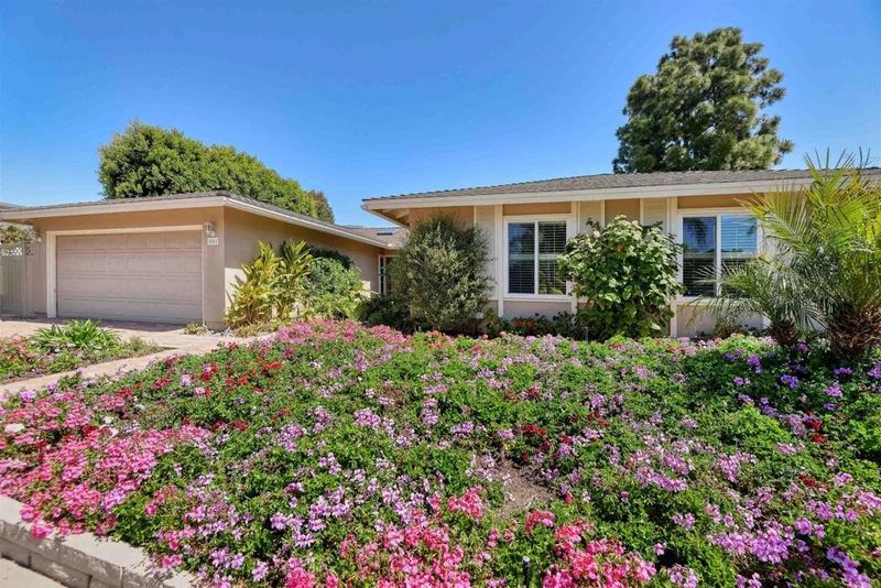 5561 Sandburg, San Diego, CA 92122