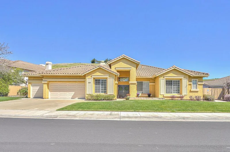 27152 Prestancia Way, Salinas, CA 93908
