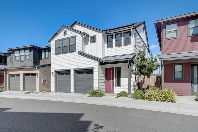 452 Waters Park Circle, San Mateo, CA 94403