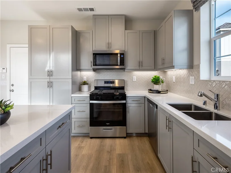 10216 Calder Circle, Riverside, CA 92522
