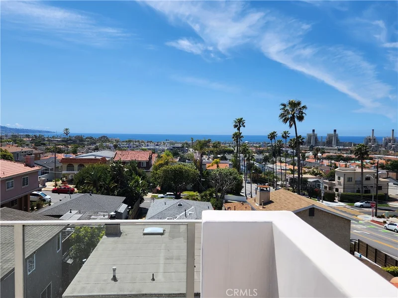 627 N Lucia Avenue B, Redondo Beach, CA 90277