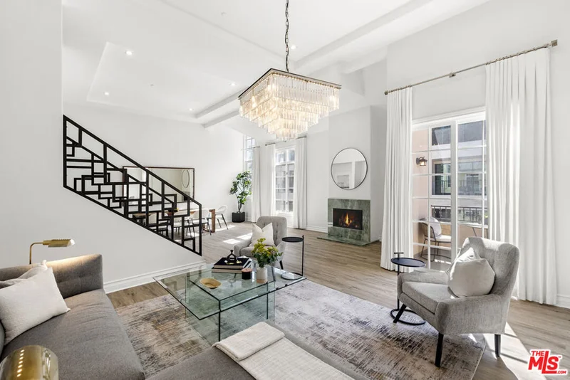 433 N Doheny Drive 302, Beverly Hills, CA 90210