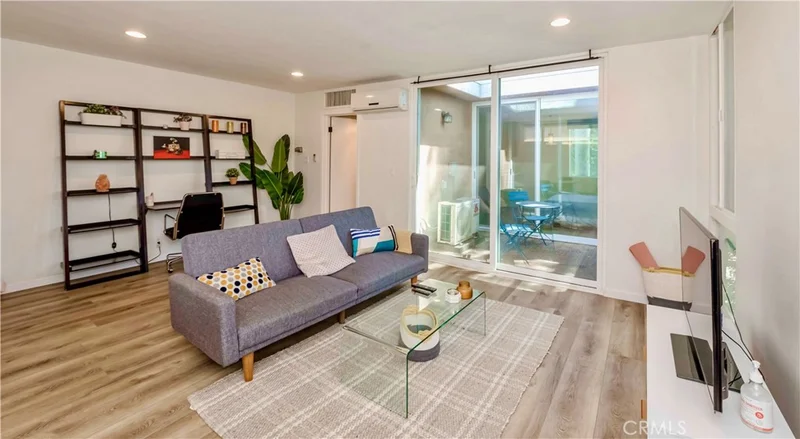 465 S Los Robles Avenue 15, Pasadena, CA 91101