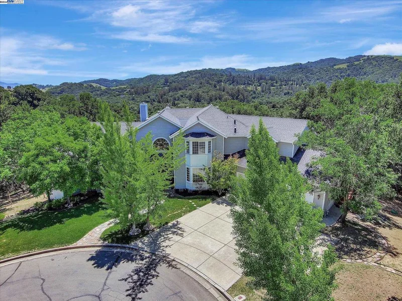 5430 Stonehurst Drive, Martinez, CA 94553