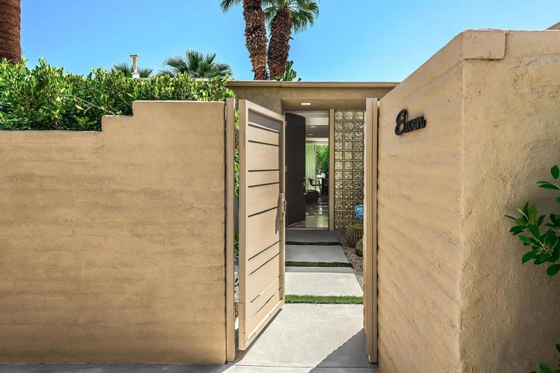 555 W Baristo Road #11, Palm Springs, CA 92262