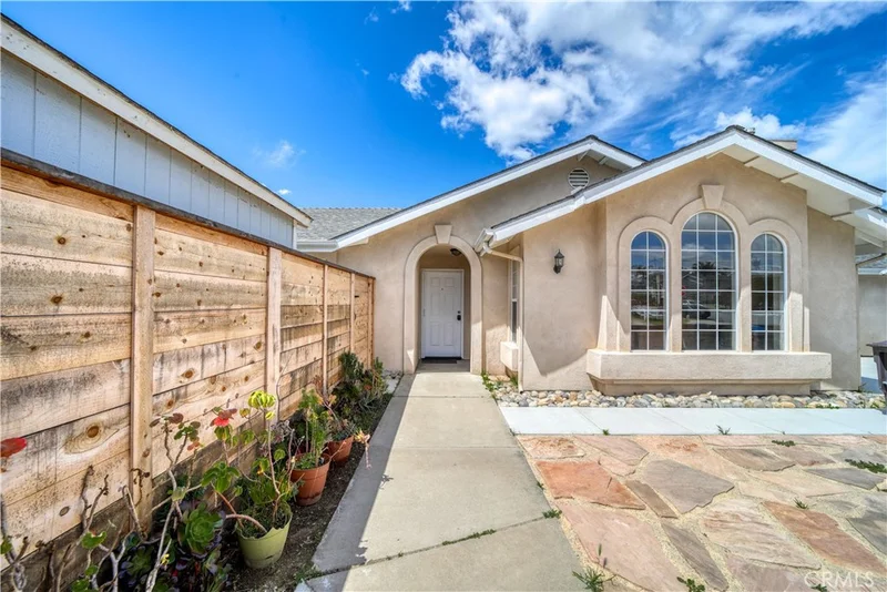 884 Seabright Avenue, Grover Beach, CA 93433