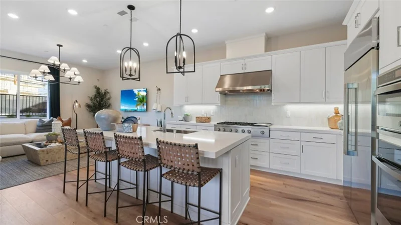 27124 Skyland Way, Valencia, CA 91355