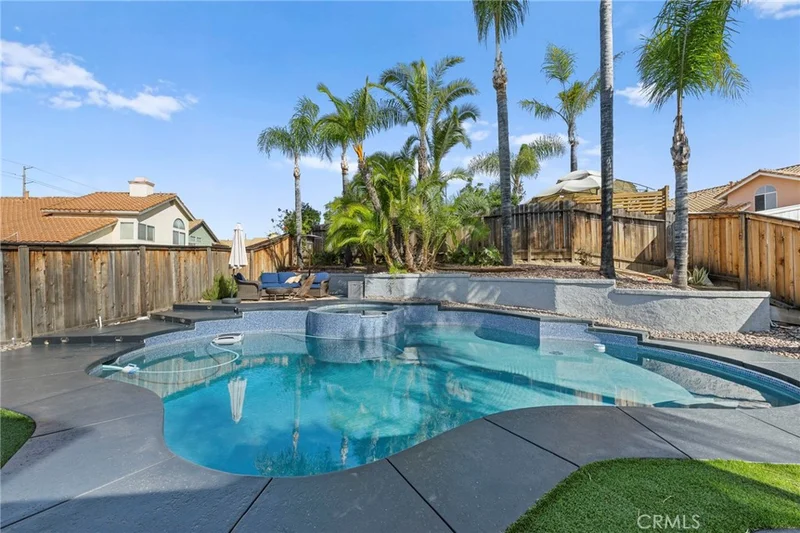 41717 Valor Drive, Murrieta, CA 92562