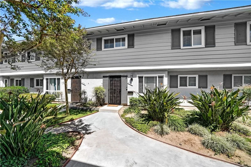 1137 E 1st Street, Tustin, CA 92780