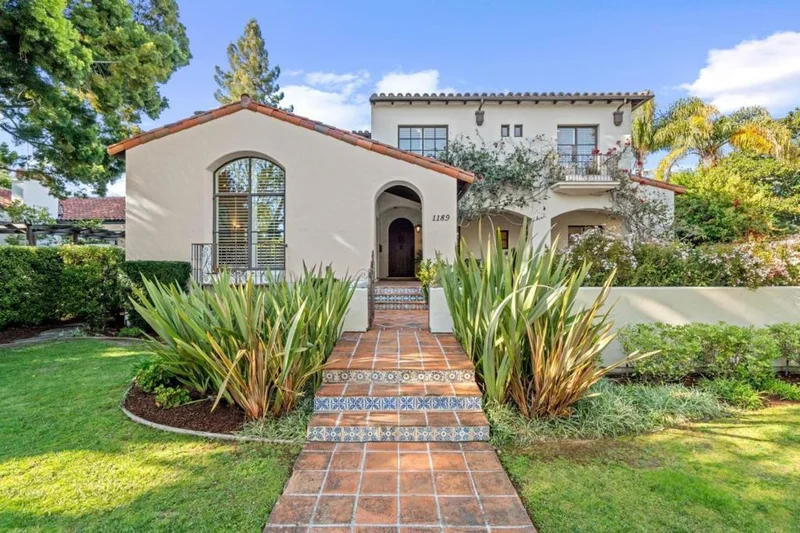 1189 Hamilton Avenue, Palo Alto, CA 94301