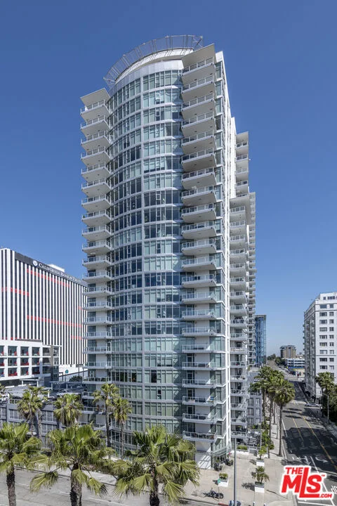 411 W Seaside Way 104, Long Beach, CA 90802