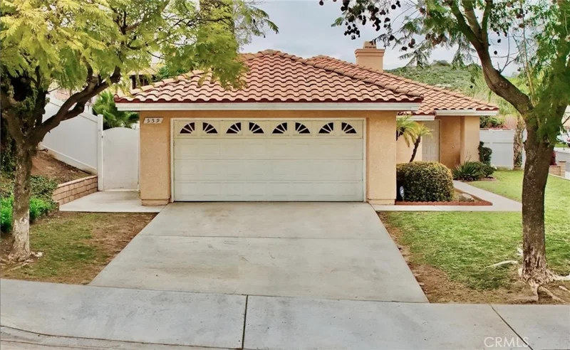 559 Eaton Street, Corona, CA 92879