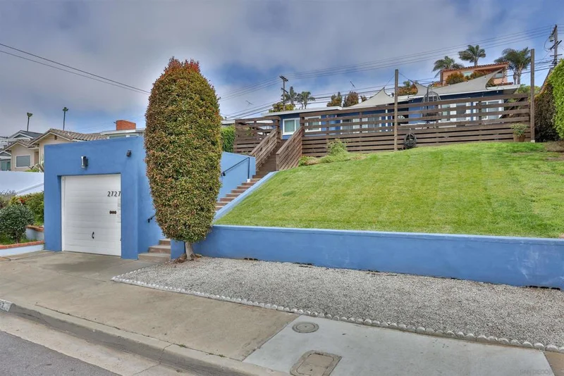 2727 Nipoma St, San Diego, CA 92106