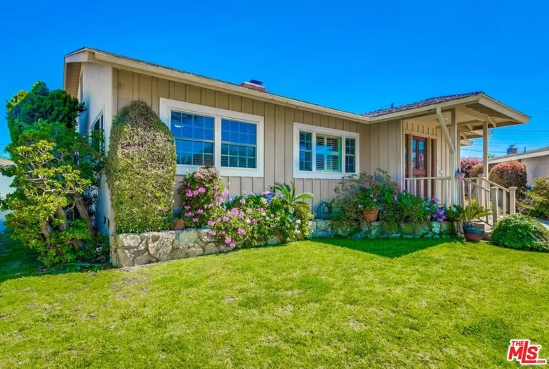 6306 W 78th Place, Los Angeles, CA 90045