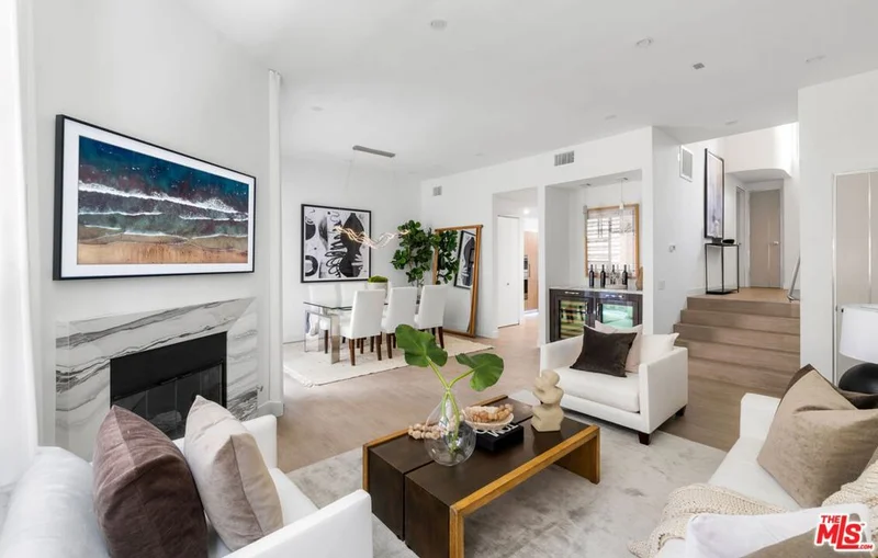 11636 Montana Avenue 111, Los Angeles, CA 90049