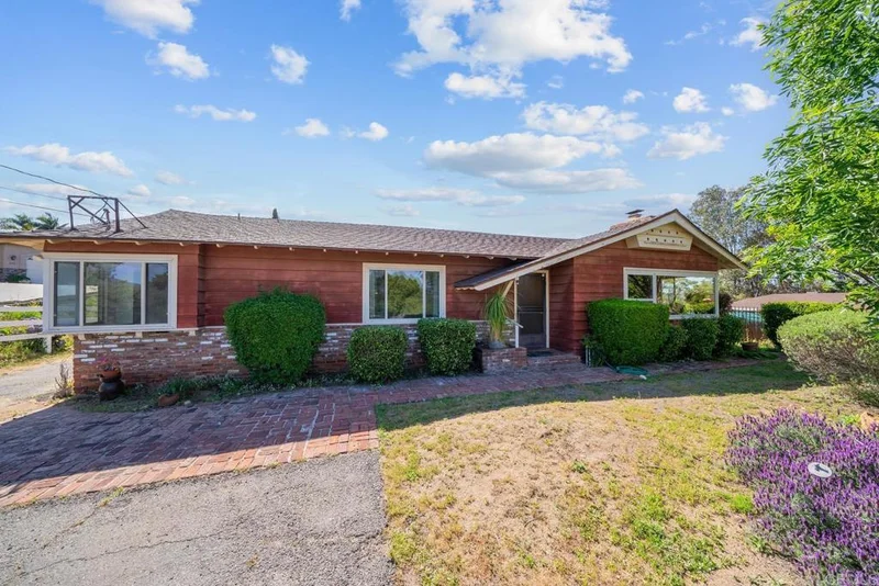 9140 Paradise Park Drive, Lakeside, CA 92040