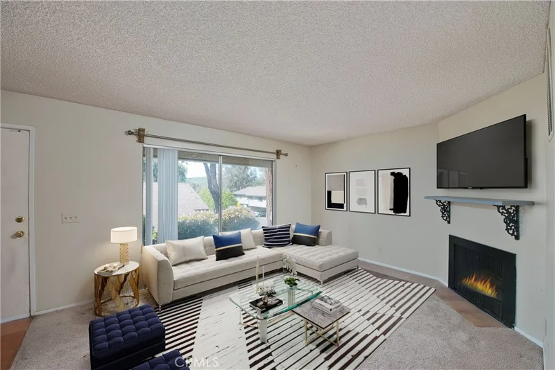 2595 La Paloma Circle, Thousand Oaks, CA 91360