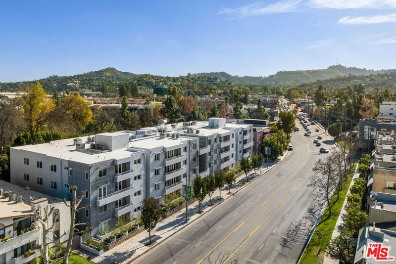 4240 Laurel Canyon Boulevard 304, Studio City, CA 91604