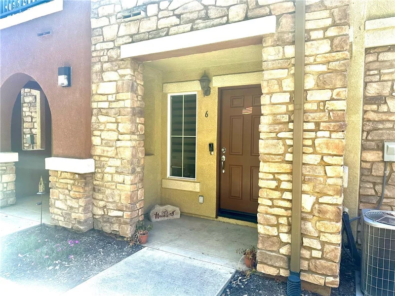 8795 Bright Court 6, Santee, CA 92071