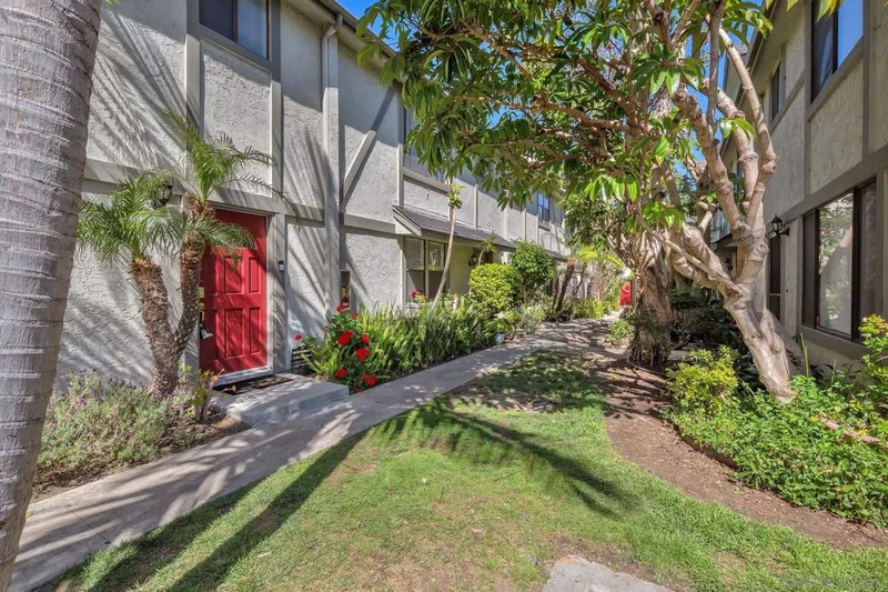 627 13th St 16, San Diego, CA 92154