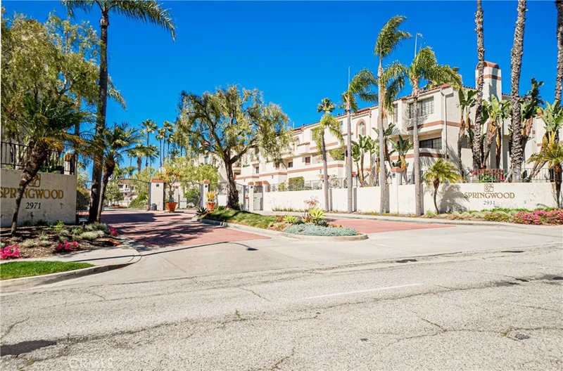 2971 Plaza Del Amo 201, Torrance, CA 90503