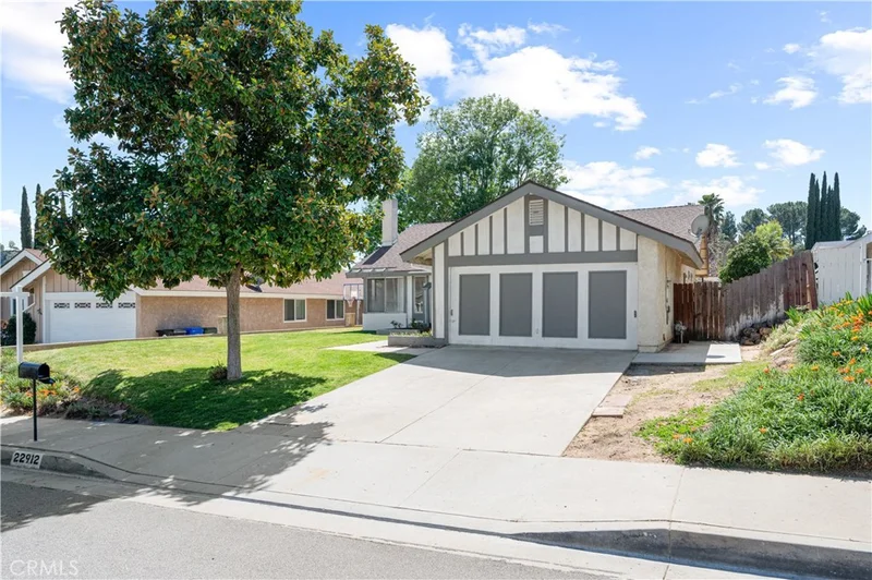 22912 Magnolia Glen Drive, Valencia, CA 91354