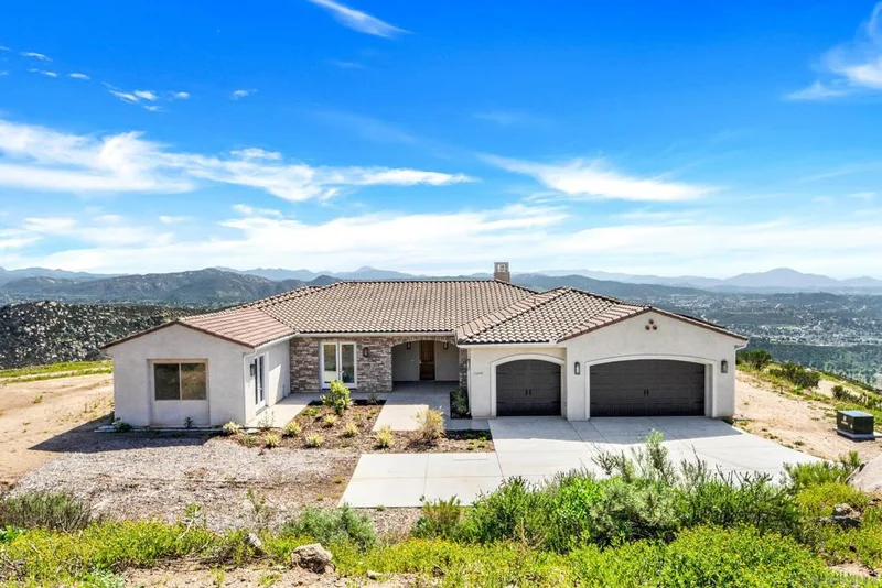 11649 Via Trevi 164, Lakeside, CA 92040