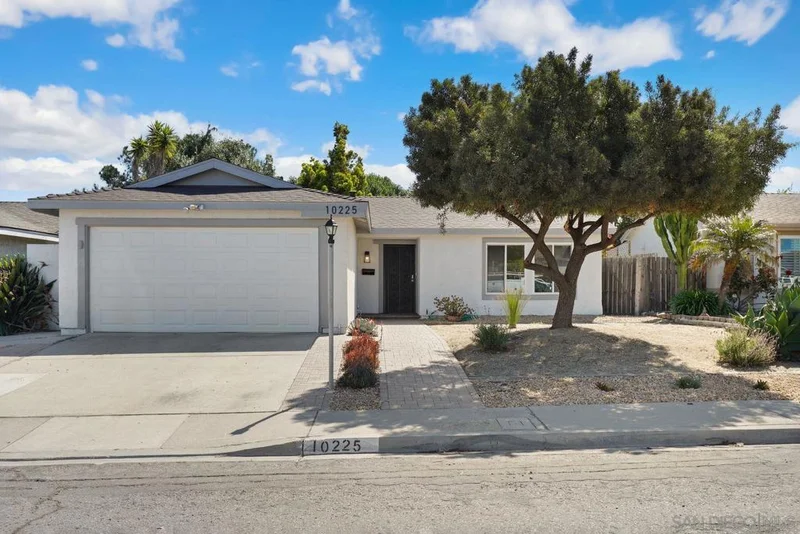 10225 Royal Ann Ave, San Diego, CA 92126