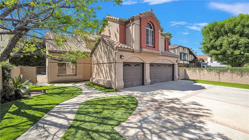 5441 Fallbrook Avenue, Woodland Hills, CA 91367