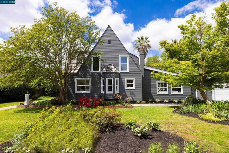 2966 Cherry Lane, Walnut Creek, CA 94597