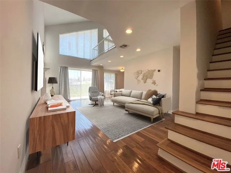 4536 Colbath Avenue 206, Sherman Oaks, CA 91423