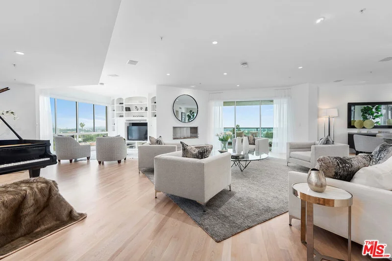 10490 Wilshire Boulevard 703, Los Angeles, CA 90024