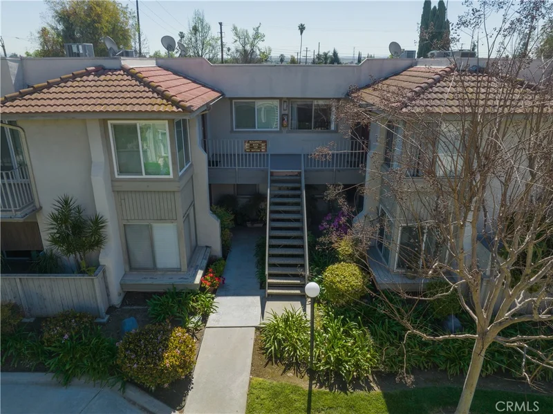 885 Cinnamon Ln 75, Duarte, CA 91010