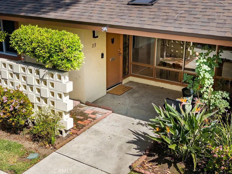 113 E Channel Islands Boulevard, Port Hueneme, CA 93041