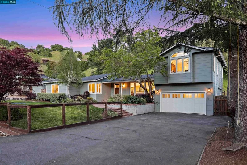 1176 Glen Rd, Lafayette, CA 94549