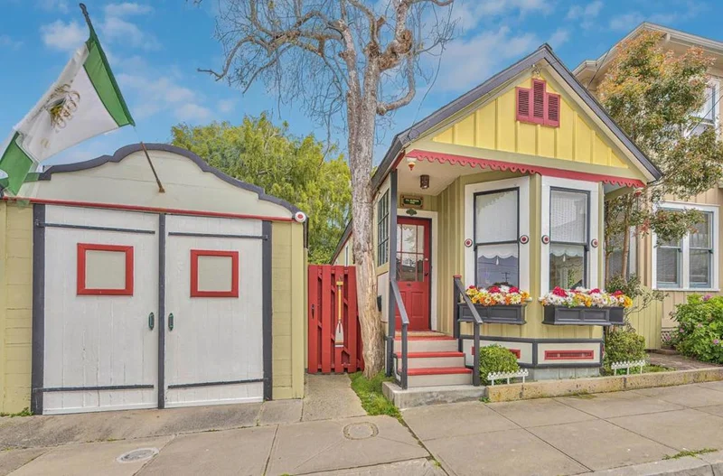 105 19th Street, Pacific Grove, CA 93950