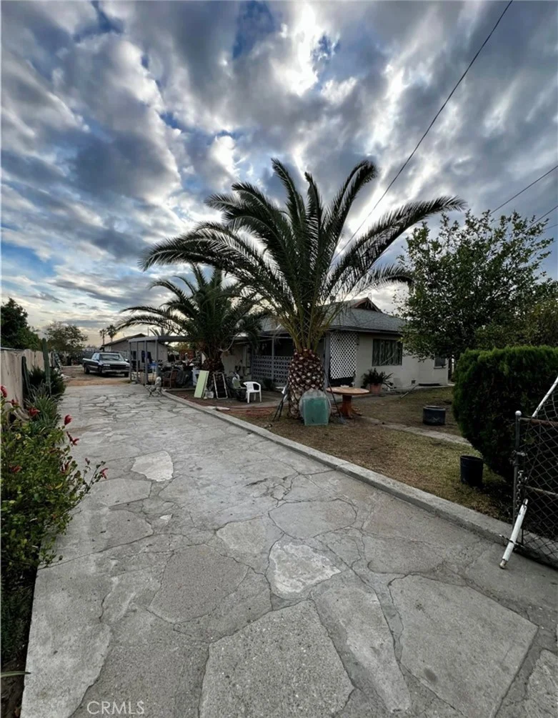 2249 W Washington Avenue, San Bernardino, CA 92411