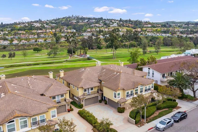 2538 Navarra Dr B, Carlsbad, CA 92009