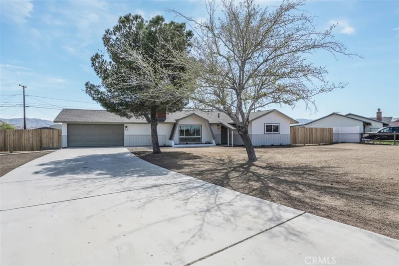 12407 Tonikan Road, Apple Valley, CA 92308
