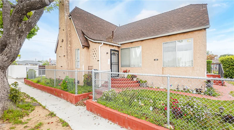555 E L Street, Wilmington, CA 90744