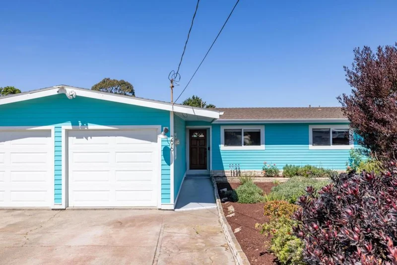 296 Whitney Place, Marina, CA 93933