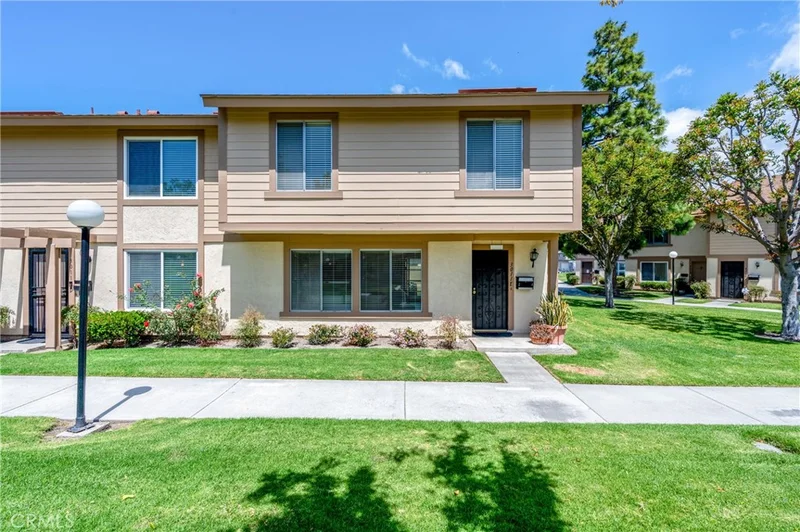 3011 Bradford Place 411, Santa Ana, CA 92707