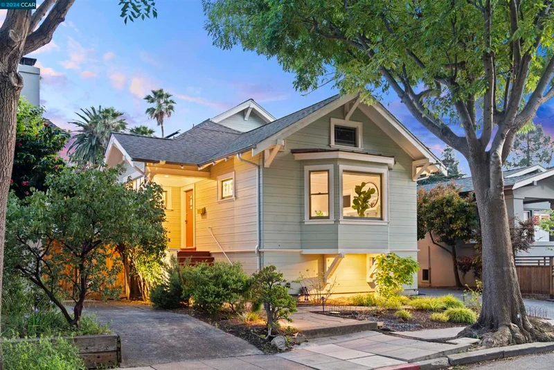 459 Rich St., Oakland, CA 94609