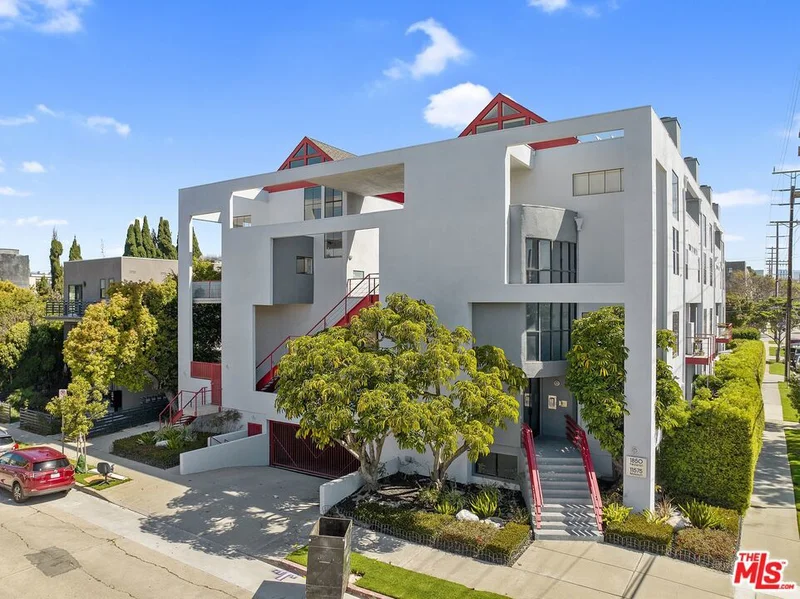 11575 Missouri Avenue 11, Los Angeles, CA 90025