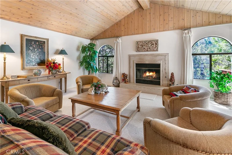 27391 Alpen Drive, Lake Arrowhead, CA 92352