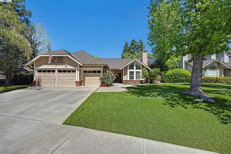 870 Alison Cir, Livermore, CA 94550